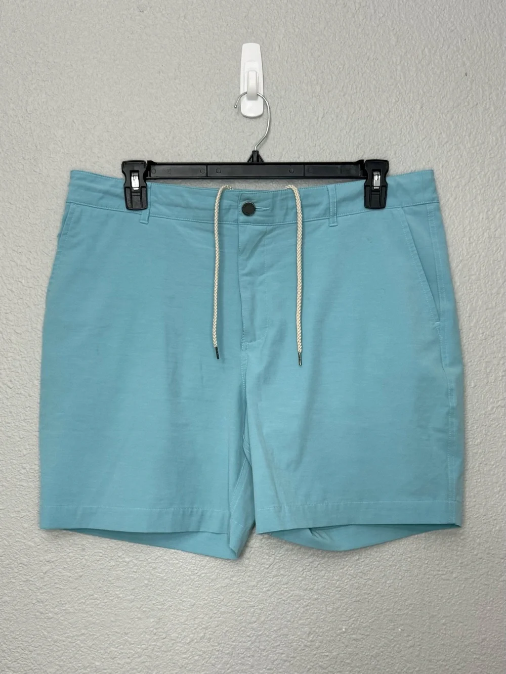 Faherty | All Day Belted Shorts | Turquoise | Waist 36”